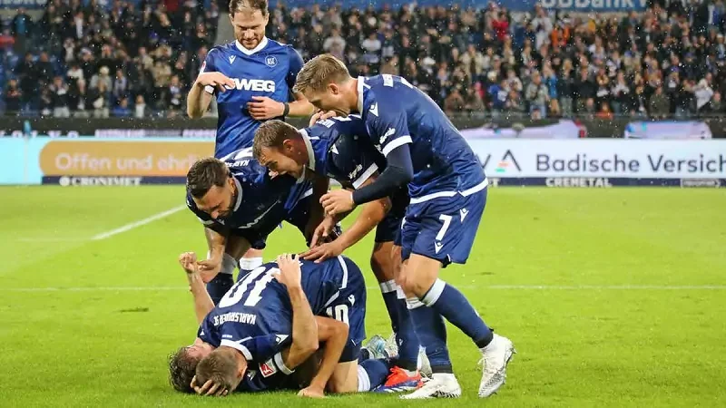 Karlsruher SC vượt trội hơn trước Munster