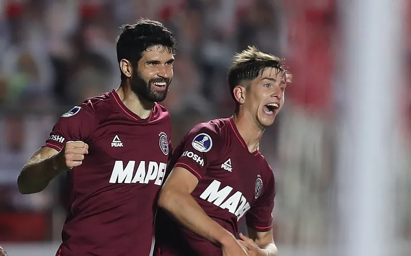 Lanus đặt mục tiêu đánh bại Rosario Central